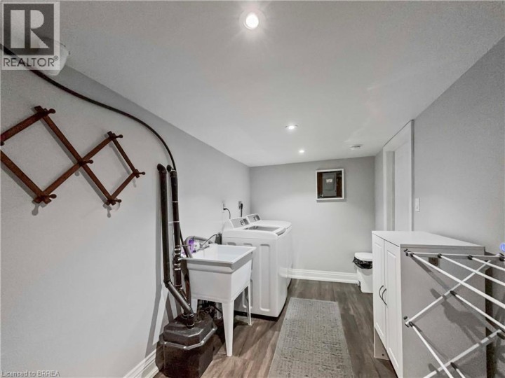 Photo 28 at 138 Cockshutt Road, Brantford