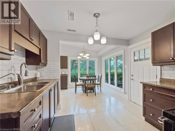 Photo 5 at 138 Cockshutt Road, Brantford