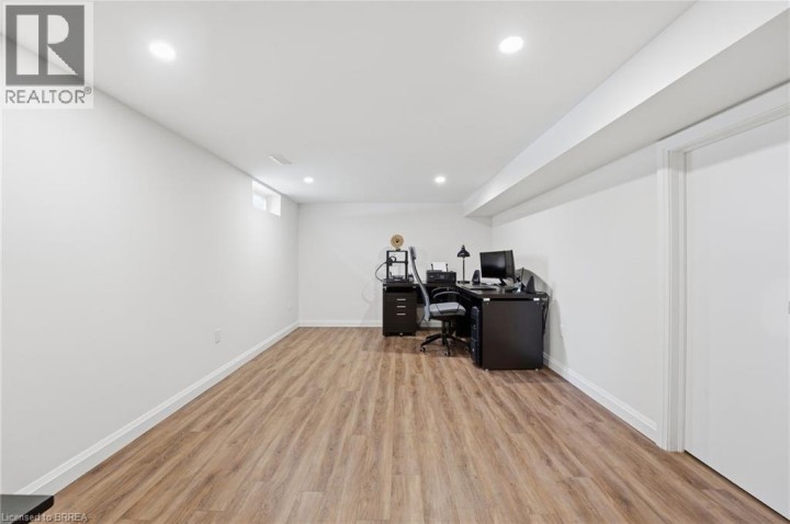 Photo 21 at 30 Allanton Boulevard, Brantford