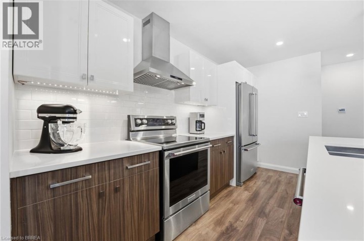 Photo 5 at 30 Allanton Boulevard, Brantford