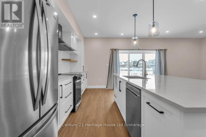 Photo 3 at 606 - 361 Quarter Town Line, Tillsonburg