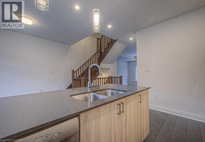 Photo 16 at 34 - 258 Hespeler Road, Langs Farm / Hilborn Park, Cambridge