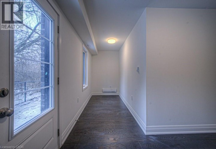 Photo 5 at 34 - 258 Hespeler Road, Langs Farm / Hilborn Park, Cambridge