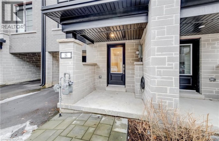 Photo 2 at 8 - 258 Hespeler Road, Langs Farm / Hilborn Park, Cambridge