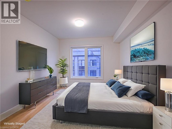 Photo 30 at 8 - 258 Hespeler Road, Langs Farm / Hilborn Park, Cambridge