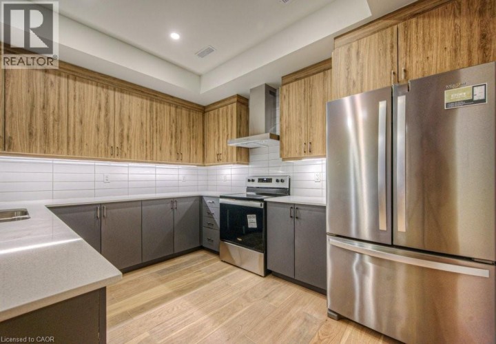 Photo 9 at 8 - 258 Hespeler Road, Langs Farm / Hilborn Park, Cambridge