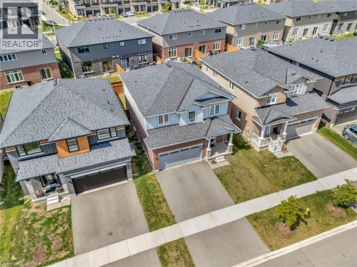 Photo 31 at 16 Cumberland Street, Brantford