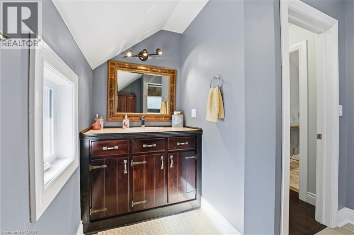 Photo 18 at 28 Mount Pleasant Street, Brantford