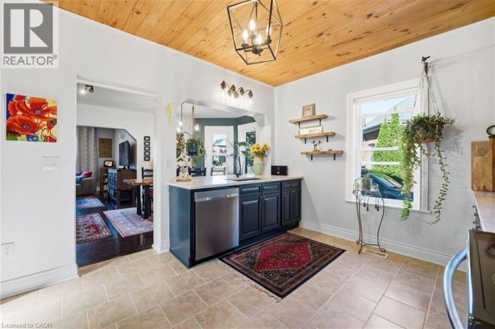 Photo 8 at 28 Mount Pleasant Street, Brantford