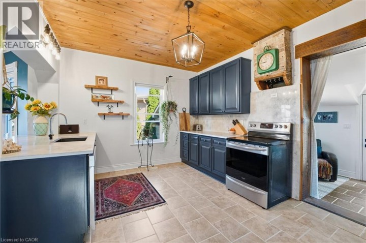 Photo 9 at 28 Mount Pleasant Street, Brantford