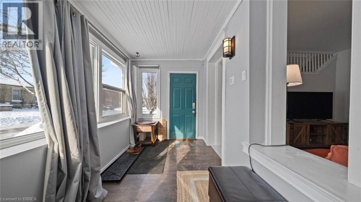 Photo 10 at 48 BEALE Street 2, Woodstock