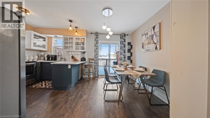 Photo 14 at 48 BEALE Street 2, Woodstock