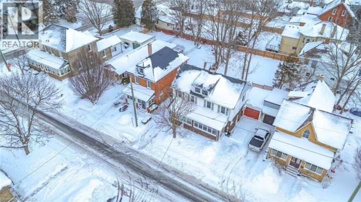 Photo 2 at 48 BEALE Street 2, Woodstock