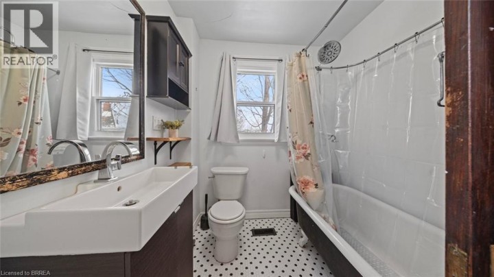 Photo 20 at 48 BEALE Street 2, Woodstock