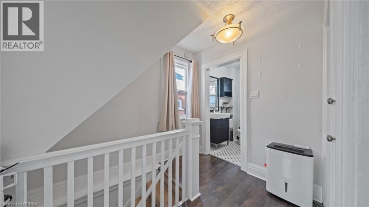 Photo 21 at 48 BEALE Street 2, Woodstock