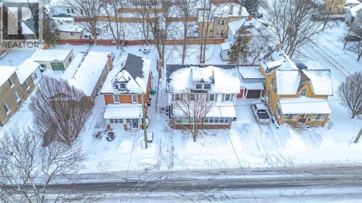 Photo 3 at 48 BEALE Street 2, Woodstock