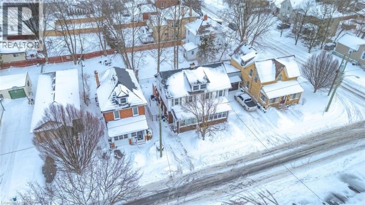 Photo 4 at 48 BEALE Street 2, Woodstock