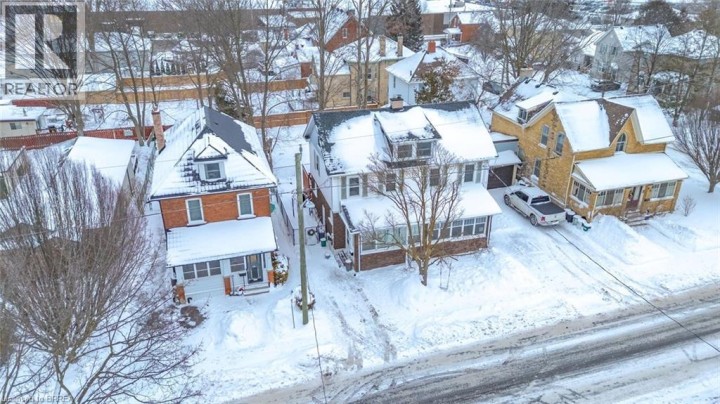 Photo 6 at 48 BEALE Street 2, Woodstock