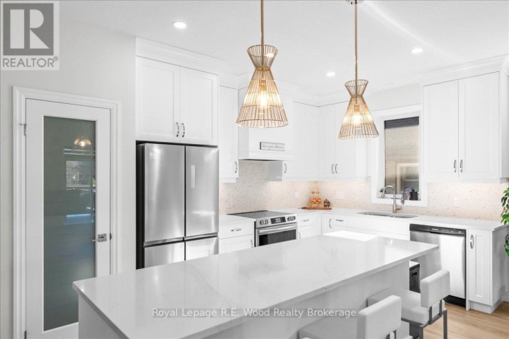 Photo 5 at 79 Canary Street E, Tillsonburg