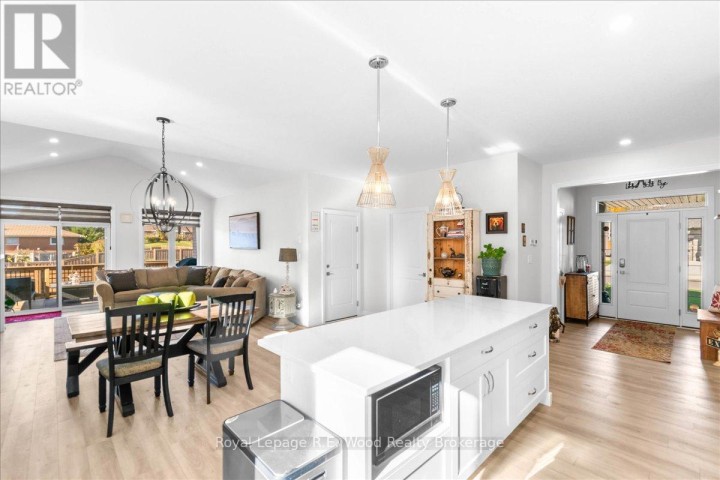 Photo 9 at 79 Canary Street E, Tillsonburg