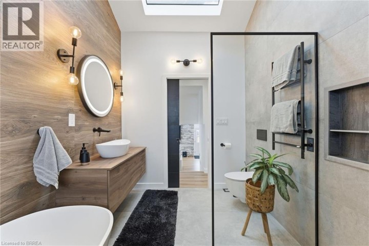 Photo 18 at 35 Hickery Place, Brantford