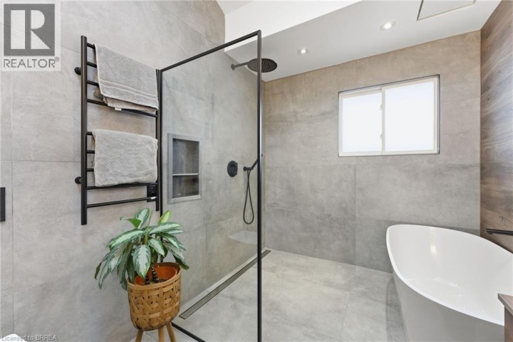 Photo 19 at 35 Hickery Place, Brantford