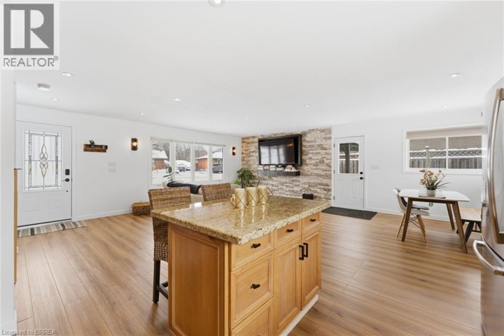 Photo 6 at 35 Hickery Place, Brantford