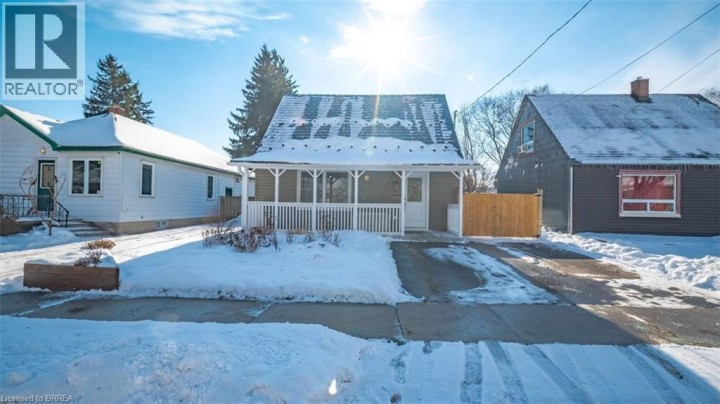 Photo 2 at 80 Aberdeen Avenue, Brantford