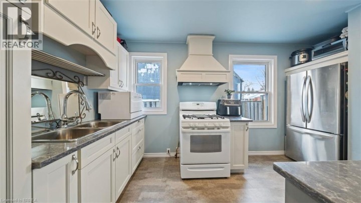 Photo 9 at 80 Aberdeen Avenue, Brantford