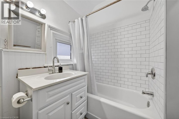 Photo 32 at 104 William Street, Brantford