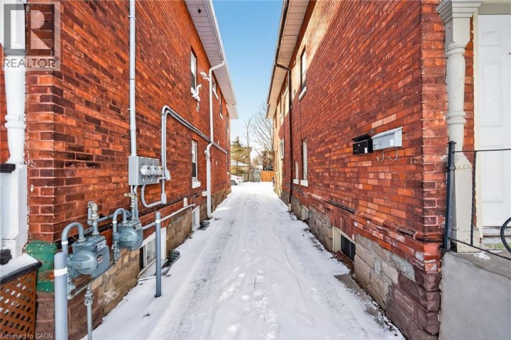 Photo 4 at 104 William Street, Brantford