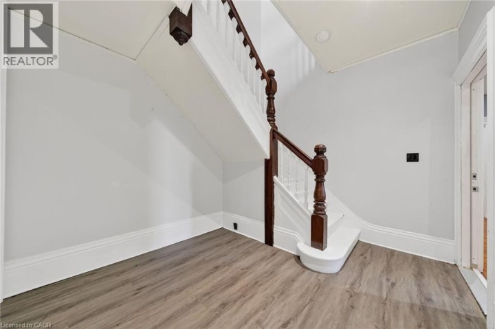 Photo 6 at 104 William Street, Brantford