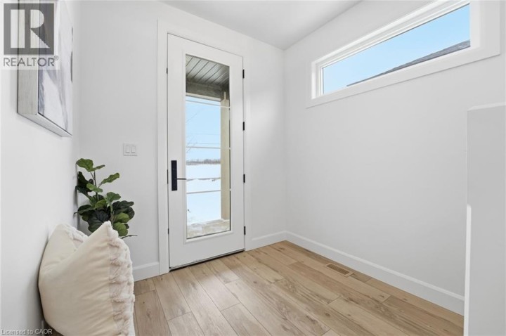 Photo 3 at  160b Concession Street W, Tillsonburg