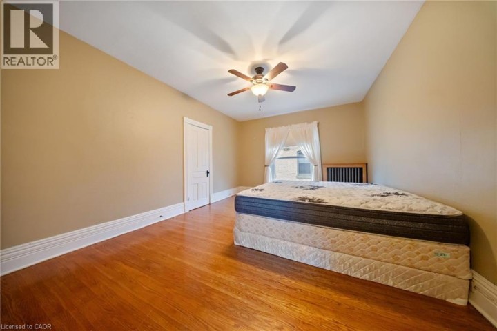 Photo 15 at 41 Wellington Street S, Woodstock