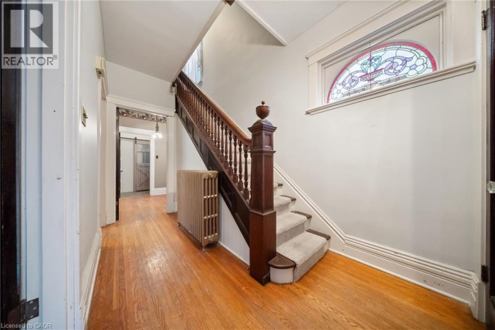 Photo 4 at 41 Wellington Street S, Woodstock