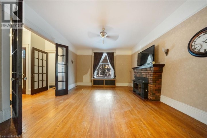 Photo 6 at 41 Wellington Street S, Woodstock