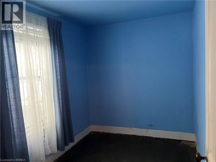 Photo 10 at 49 Pearl Street, Brantford