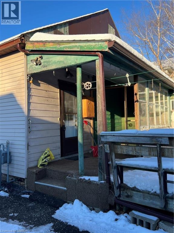 Photo 13 at 49 Pearl Street, Brantford