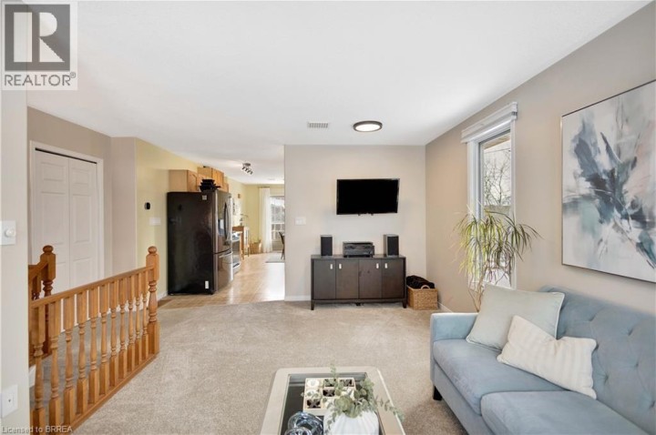 Photo 7 at 4 Baldwin Avenue, Brantford