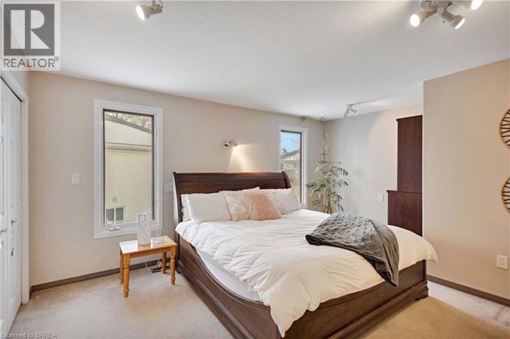 Photo 16 at 4 Baldwin Avenue, Brantford