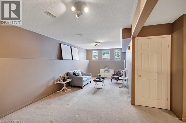 Photo 25 at 4 Baldwin Avenue, Brantford