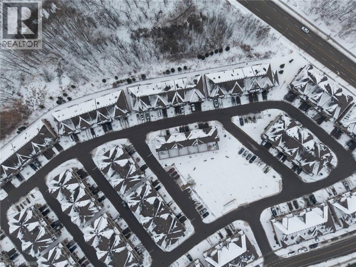 Photo 32 at 77 DIANA Avenue 49, Brantford