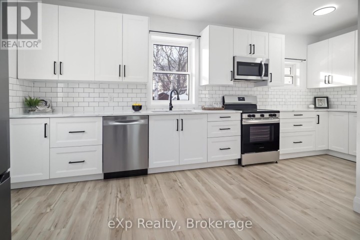 Photo 11 at 40 S Victoria Street, Woodstock - South, Woodstock