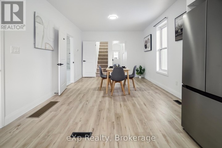 Photo 14 at 40 S Victoria Street, Woodstock - South, Woodstock