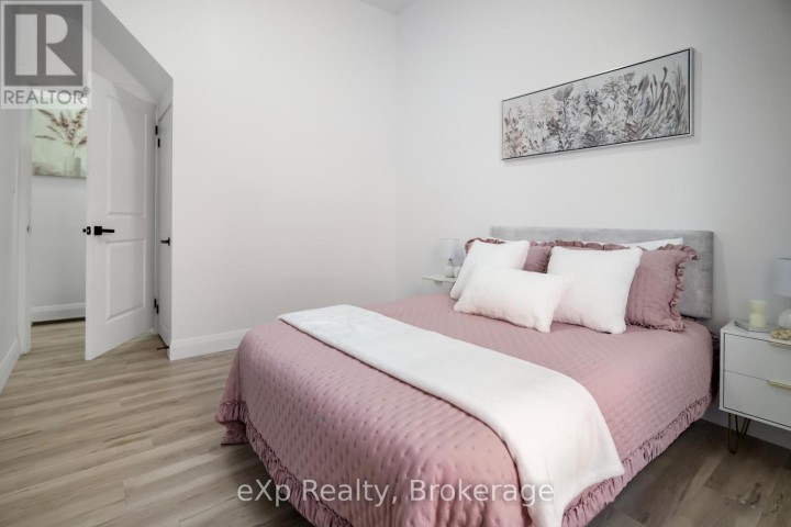 Photo 20 at 40 S Victoria Street, Woodstock - South, Woodstock