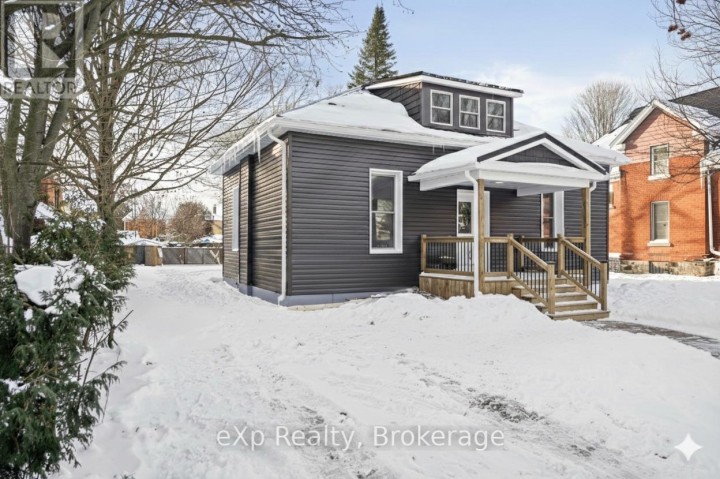 Photo 3 at 40 S Victoria Street, Woodstock - South, Woodstock