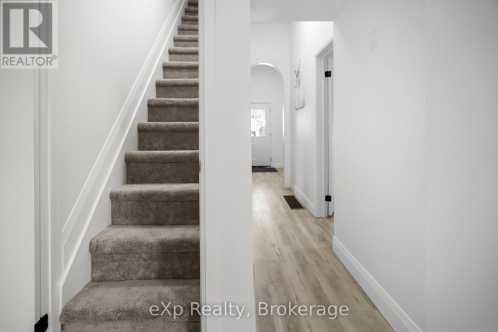 Photo 30 at 40 S Victoria Street, Woodstock - South, Woodstock