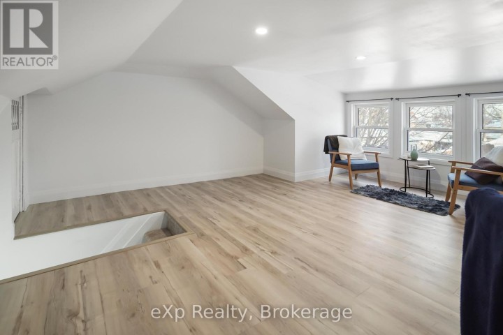 Photo 34 at 40 S Victoria Street, Woodstock - South, Woodstock