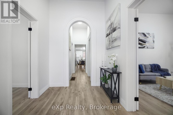 Photo 7 at 40 S Victoria Street, Woodstock - South, Woodstock