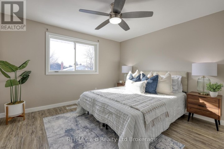 Photo 24 at 18 Bigham Crescent, Woodstock - South, Woodstock